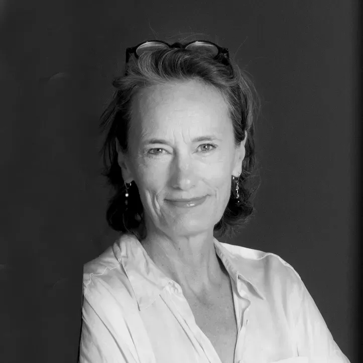 Portrait de la photographe contemporaine Laure Debrosse